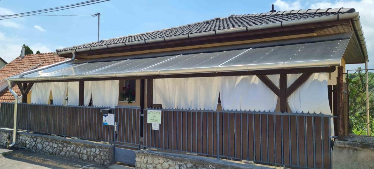 Lugas Apartman Miskolctapolca 2 Haloszoba Dezsa Es Jakuzzi Koezel A Barlangfuerdohoez מראה חיצוני תמונה