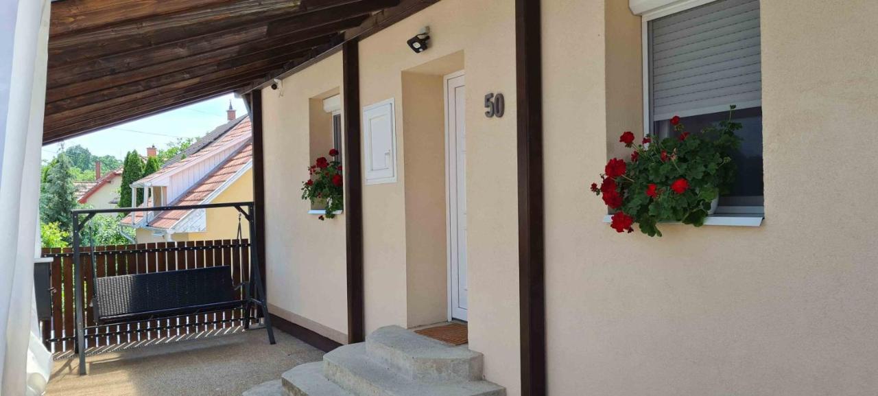 Lugas Apartman Miskolctapolca 2 Haloszoba Dezsa Es Jakuzzi Koezel A Barlangfuerdohoez מראה חיצוני תמונה